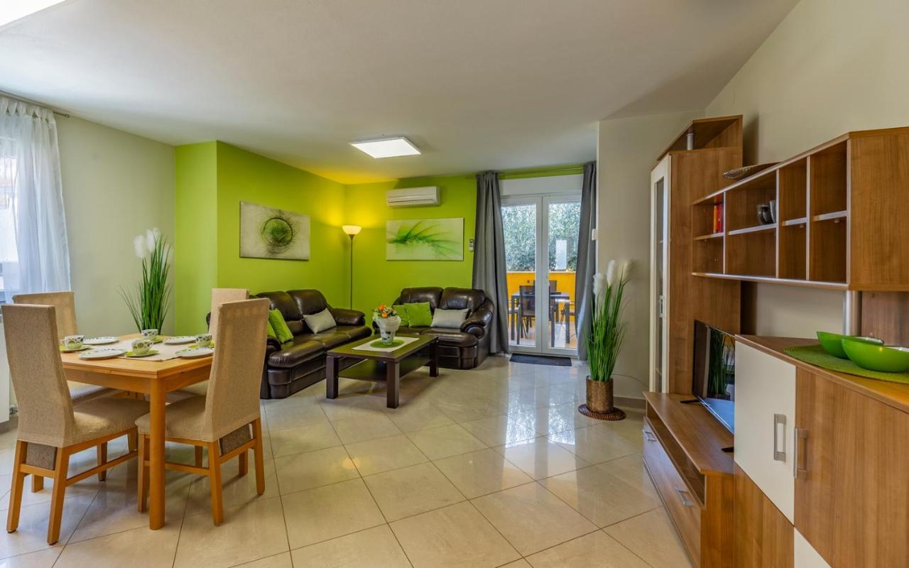 Apartments Istriensonne - Haus Stephan 梅杜林 外观 照片