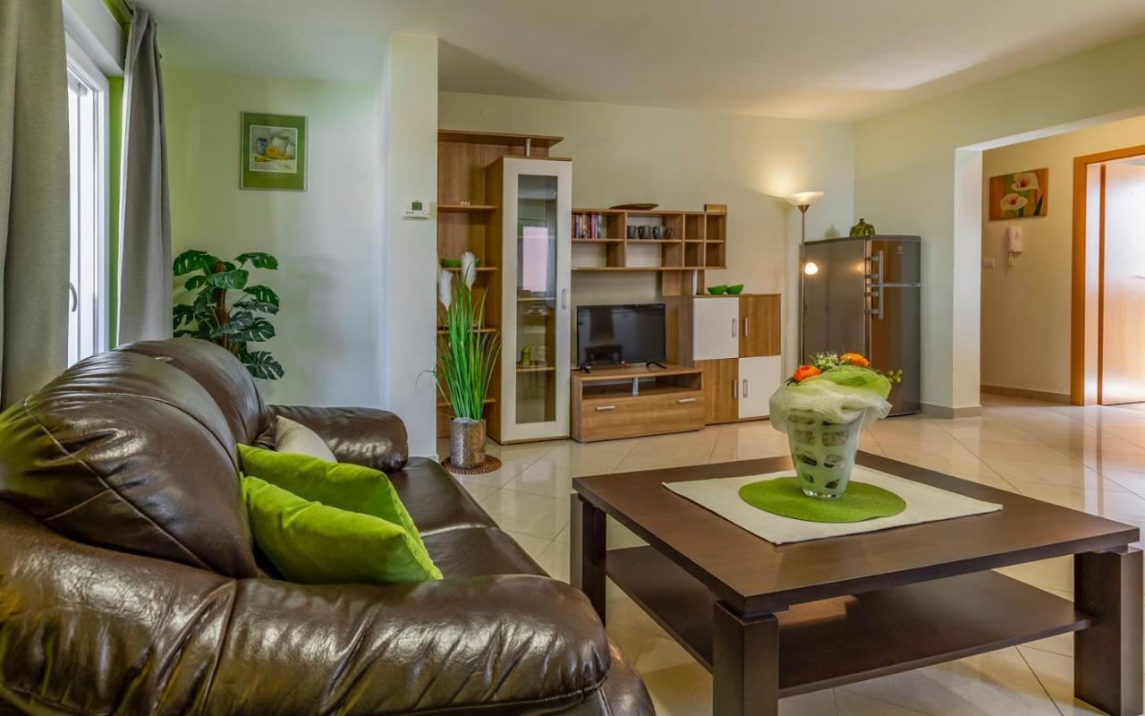 Apartments Istriensonne - Haus Stephan 梅杜林 外观 照片