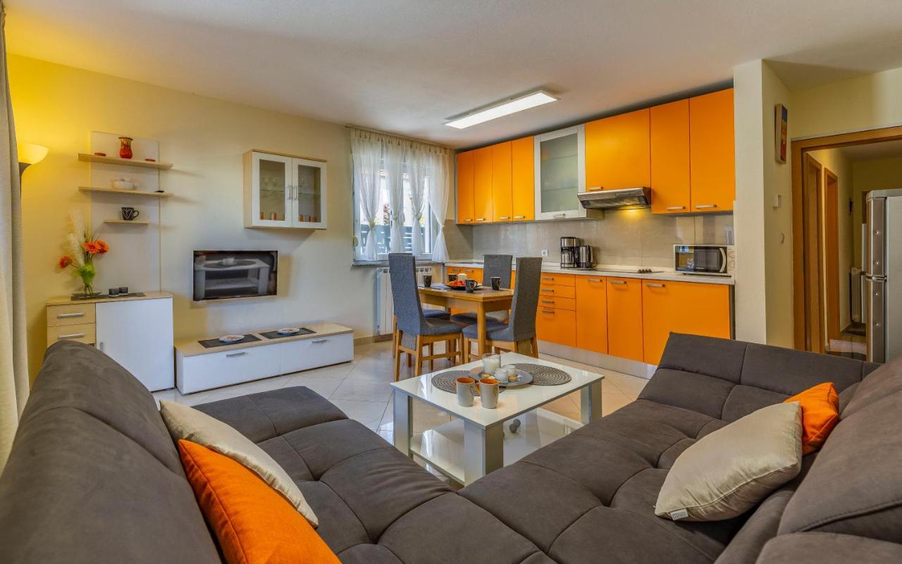 Apartments Istriensonne - Haus Stephan 梅杜林 外观 照片