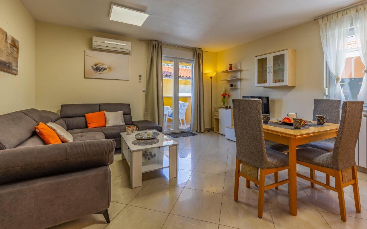 Apartments Istriensonne - Haus Stephan 梅杜林 外观 照片